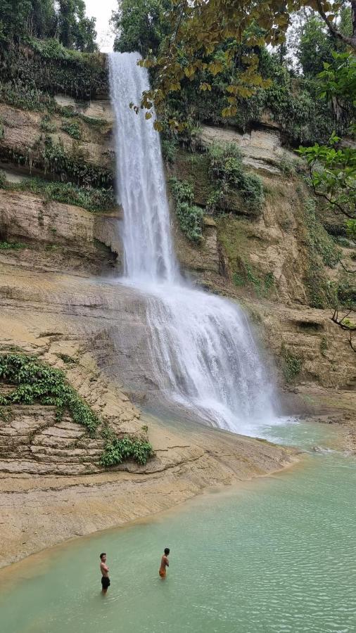 Lhoyjean Garden Hostel Batuan Dış mekan fotoğraf