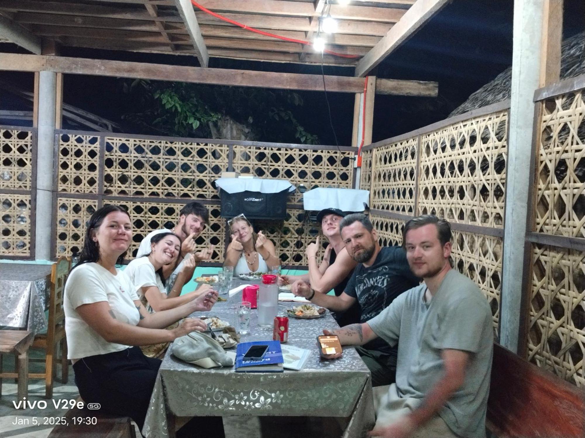 Lhoyjean Garden Hostel Batuan Dış mekan fotoğraf